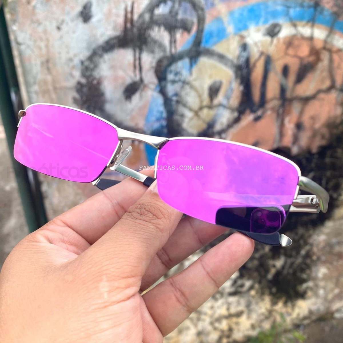 Óculos de Sol Lupinha Lupa Vilão Fio Nylon Cinza e Pink